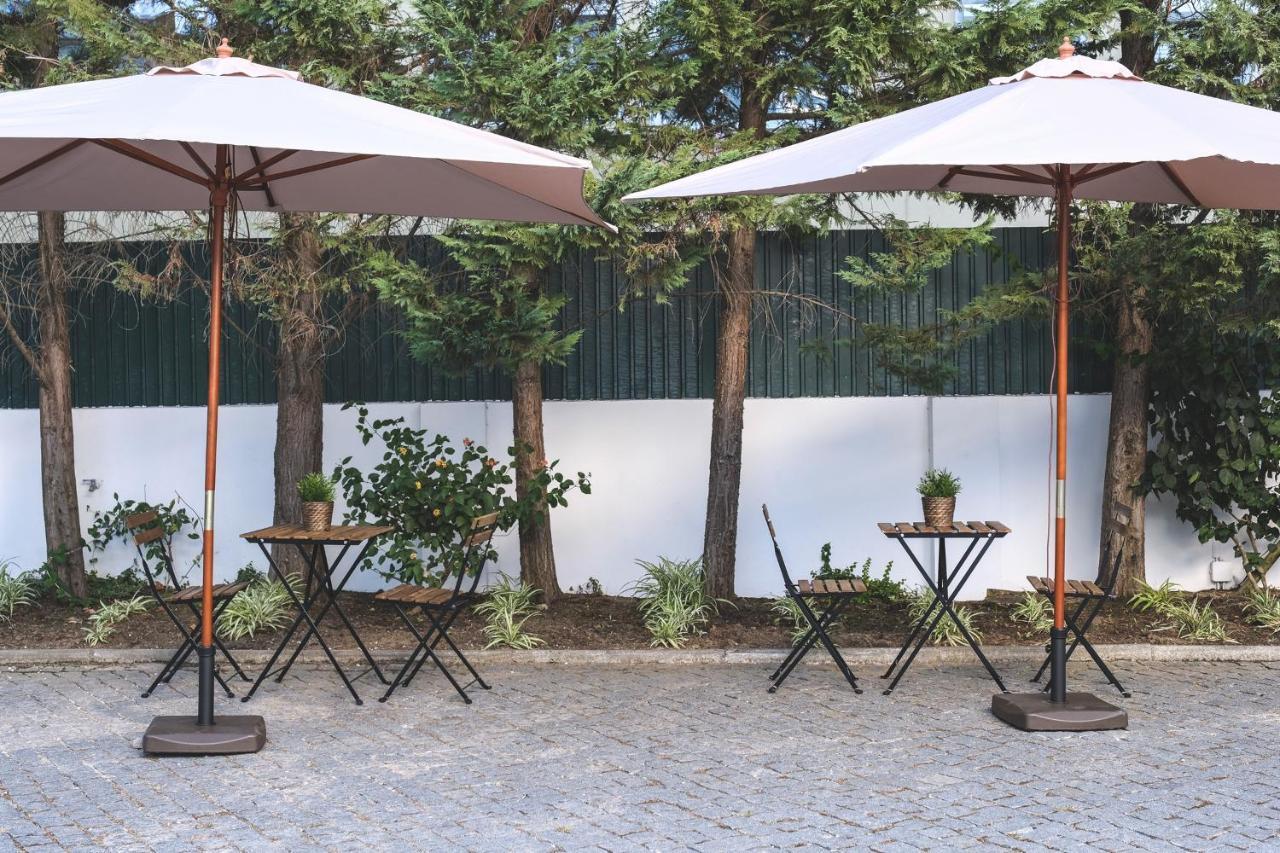 4U Lisbon VI Guesthouse Airport Экстерьер фото