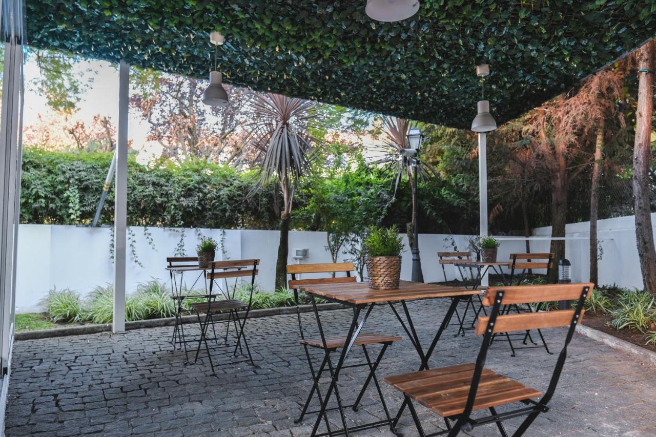4U Lisbon VI Guesthouse Airport Экстерьер фото